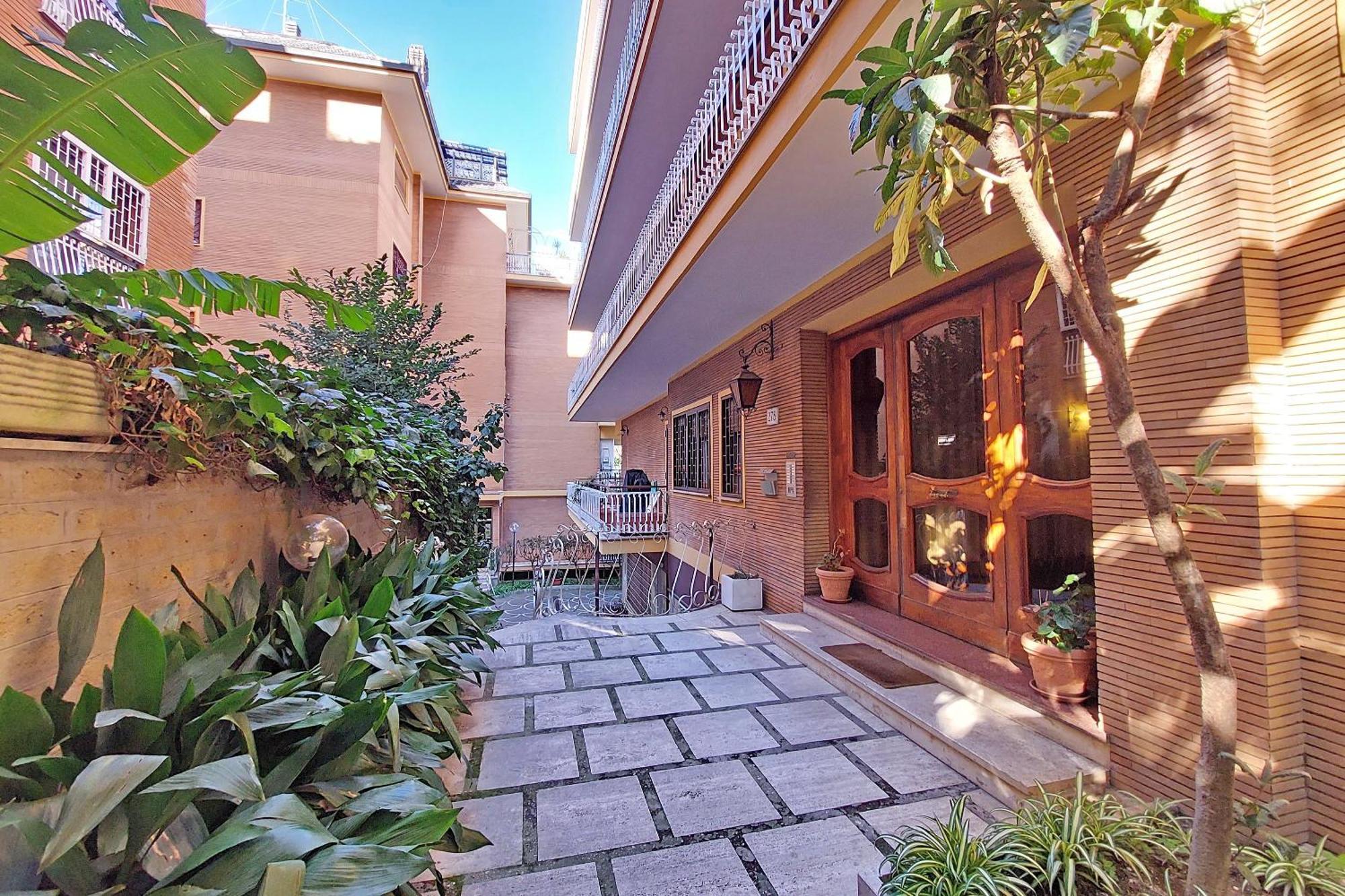 Apartment Anastasio Spacious Rome