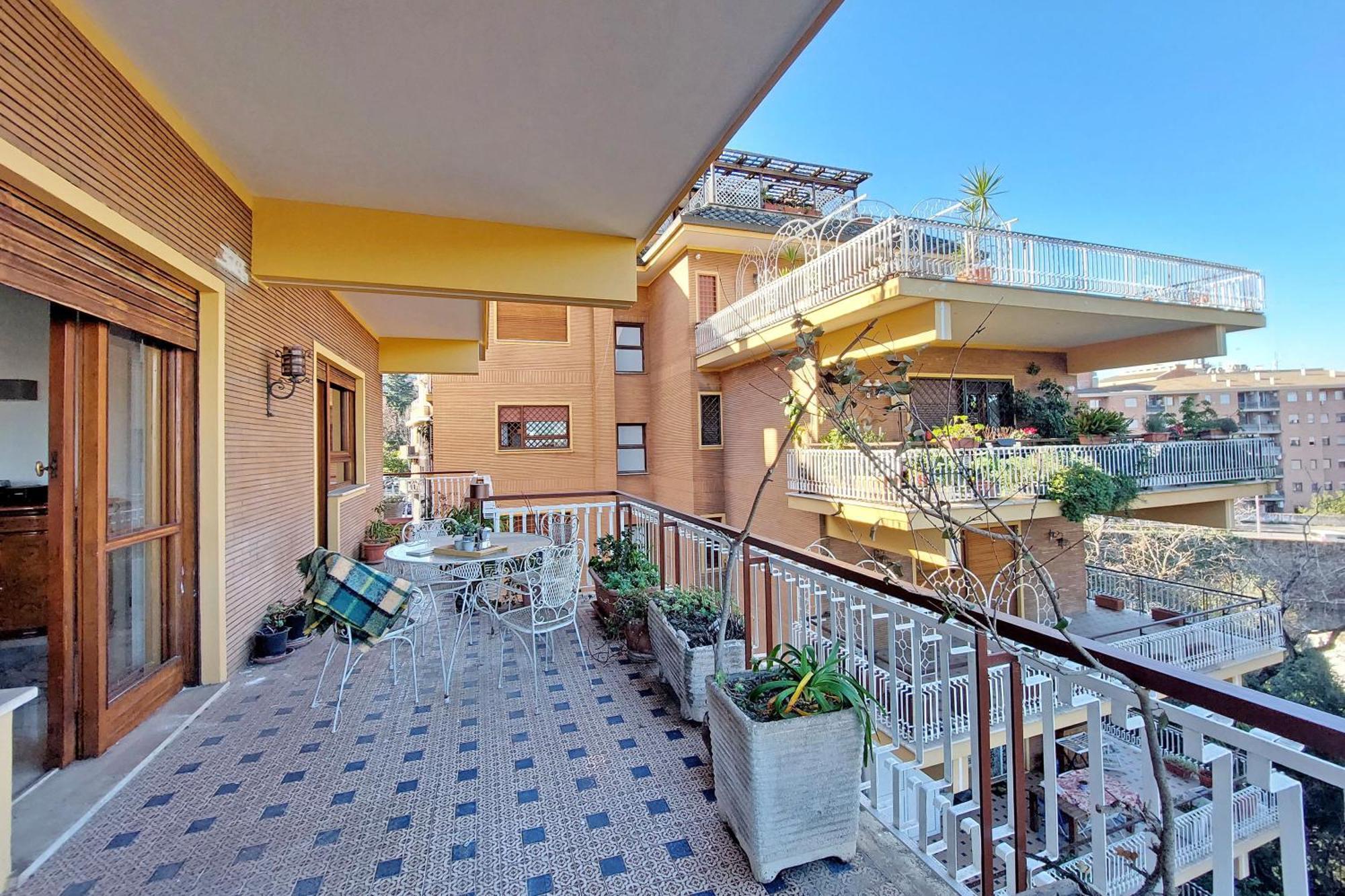 Anastasio Spacious Apartment Rome