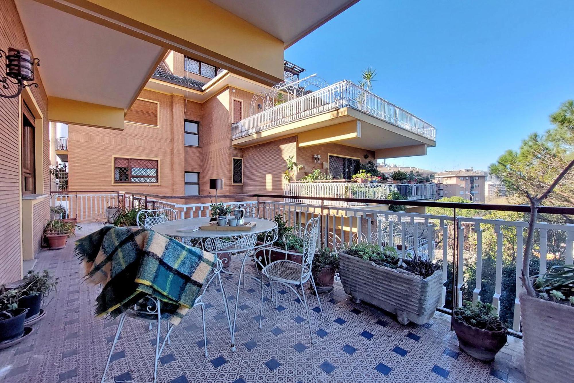 Anastasio Spacious *