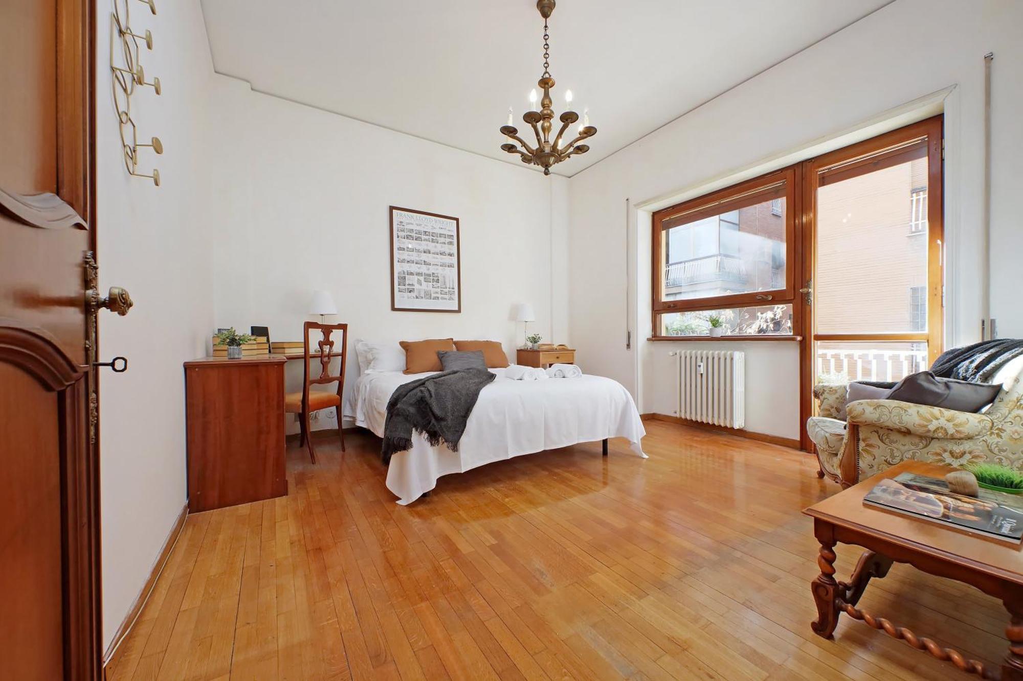 Anastasio Spacious *